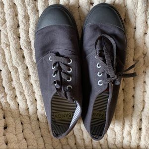 HOLD: BANGS Shoes Stonehenge low tops